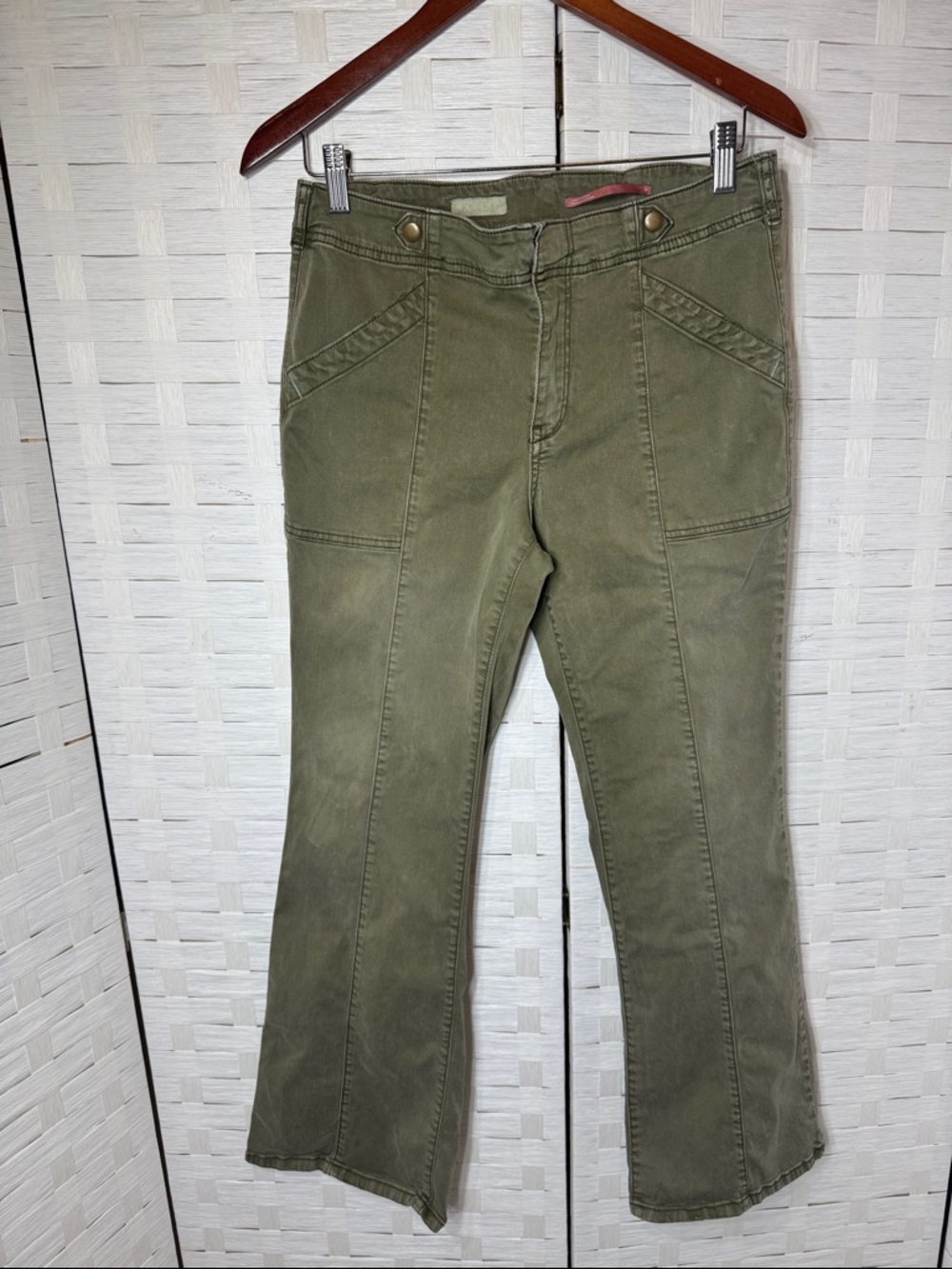 Anthropologie Pilcro The Demilune Boot Cut Olive Green 4‎ Pocket Pant Size 28